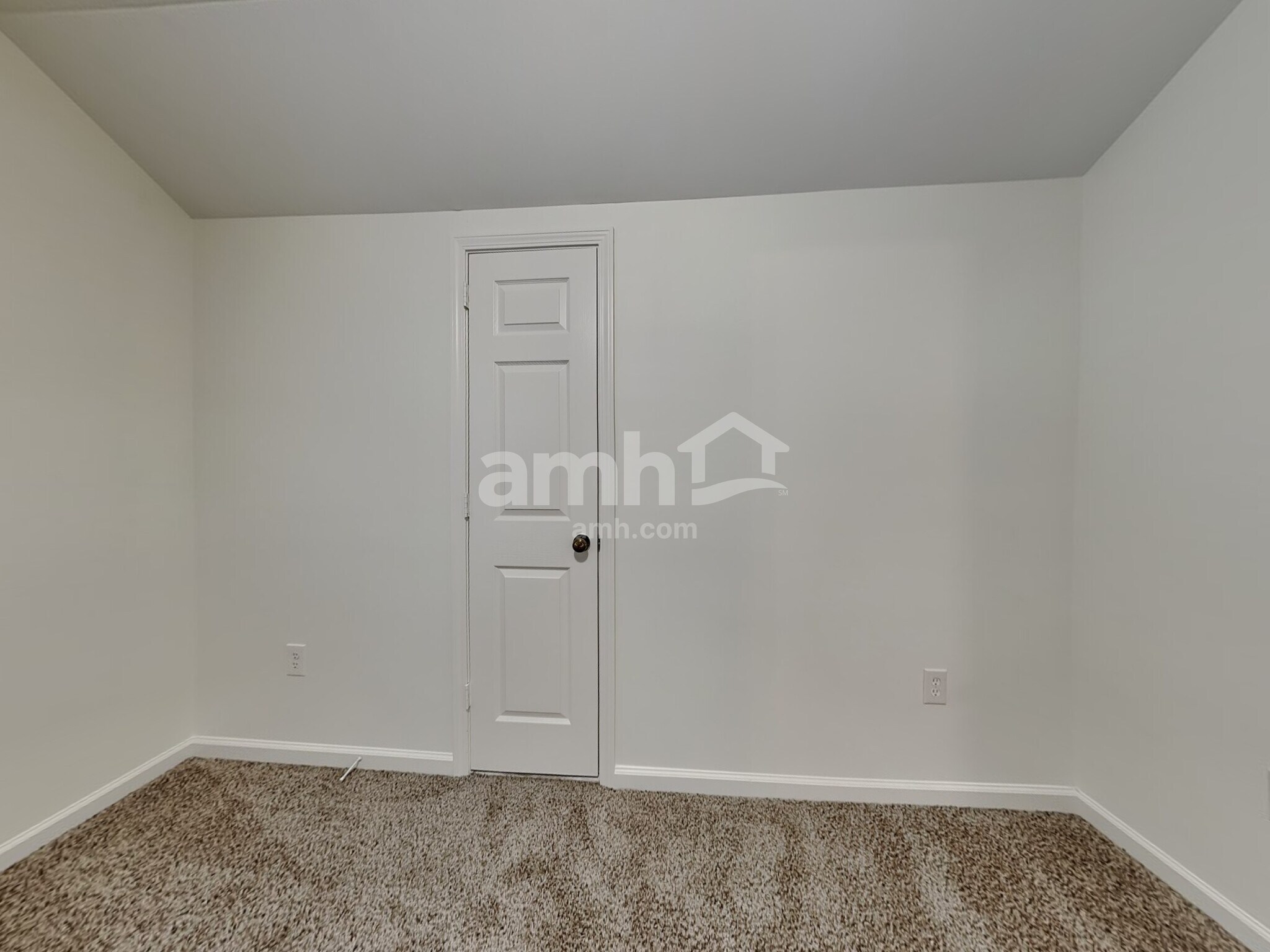 Building Photo - 300 Pemaquid Ct