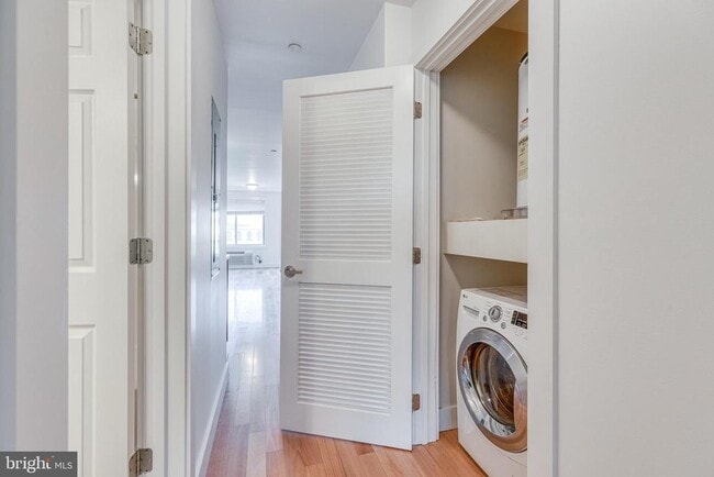 Building Photo - 4122 Haverford Ave