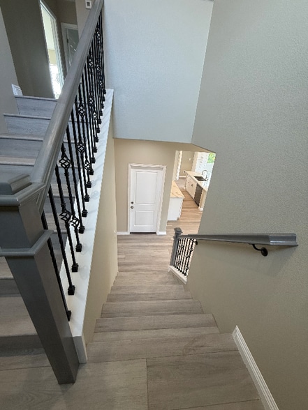 Building Photo - 7398 N Maple Ave