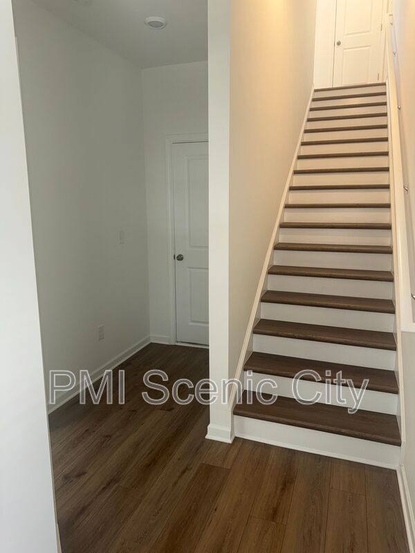 Building Photo - 244 Asbury Oak Ln