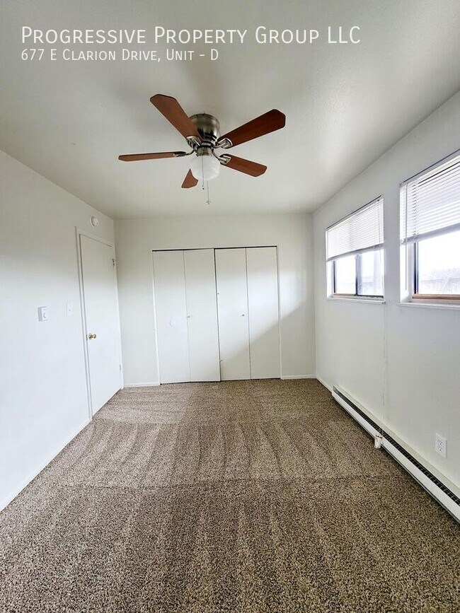 Building Photo - 677 E Clarion Dr