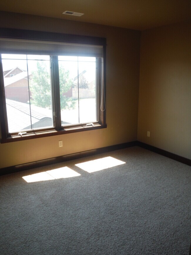 Building Photo - 3737 Laduke St