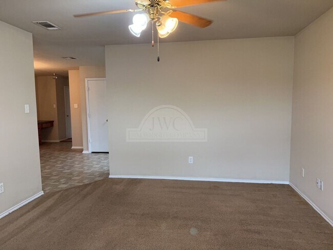 Building Photo - 5106 Lauren Lea Dr
