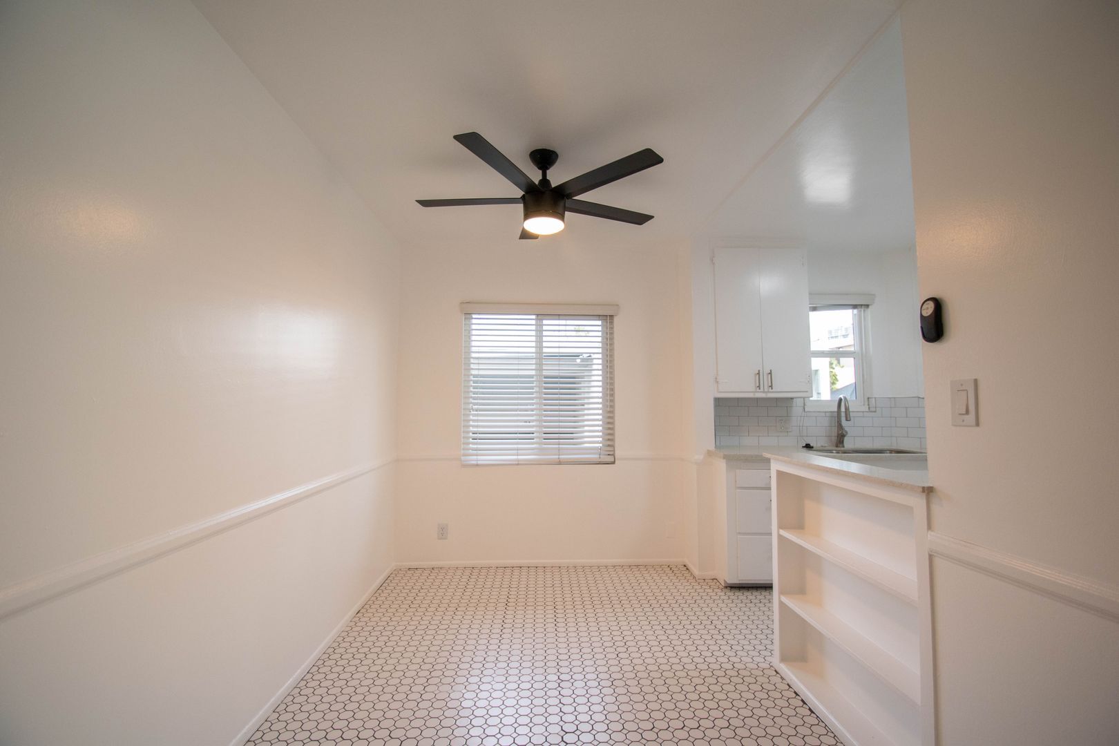 Building Photo - 823 Orange Grv Ave