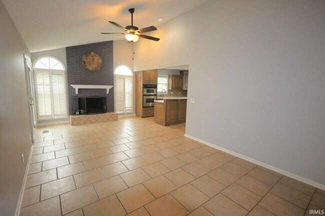 Building Photo - 8231 Lake Terrace Dr