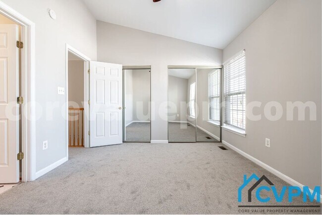 Building Photo - 1691 Fallowfield Ct