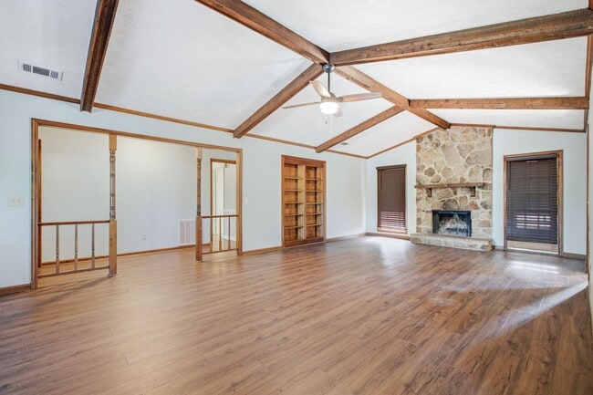 Building Photo - 3942 Ashmore Dr