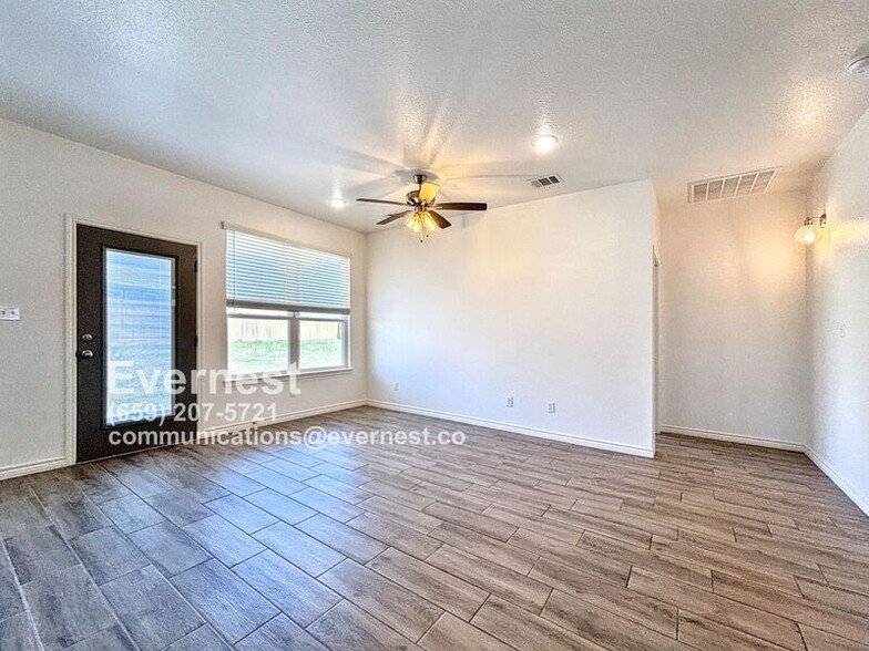 Building Photo - 8502 Trungle Rd