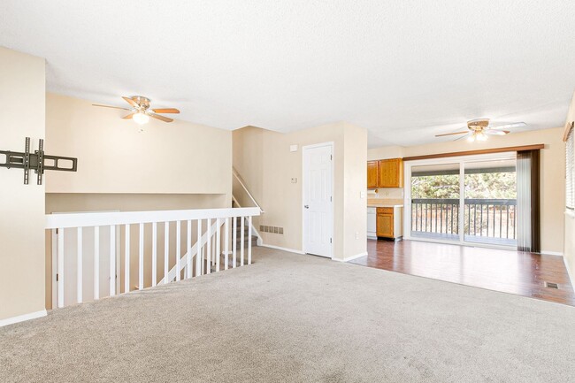 Building Photo - 1405 S Sierra Dr