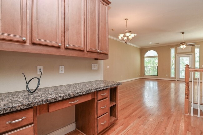 Building Photo - 2905 Leeland St
