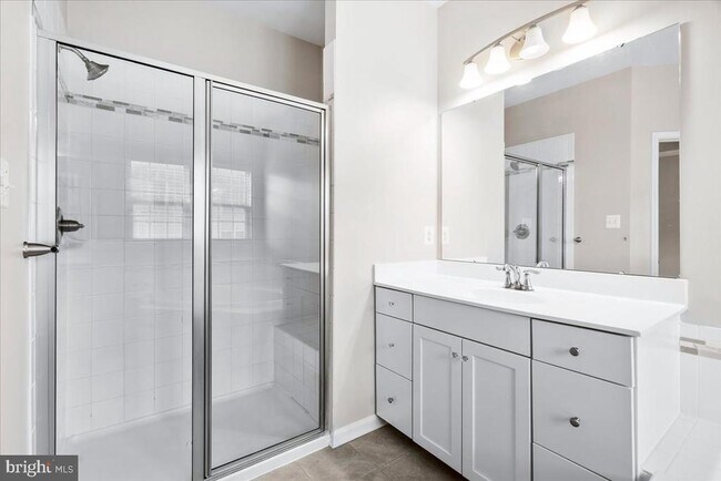 Building Photo - 6026 Forum Sq