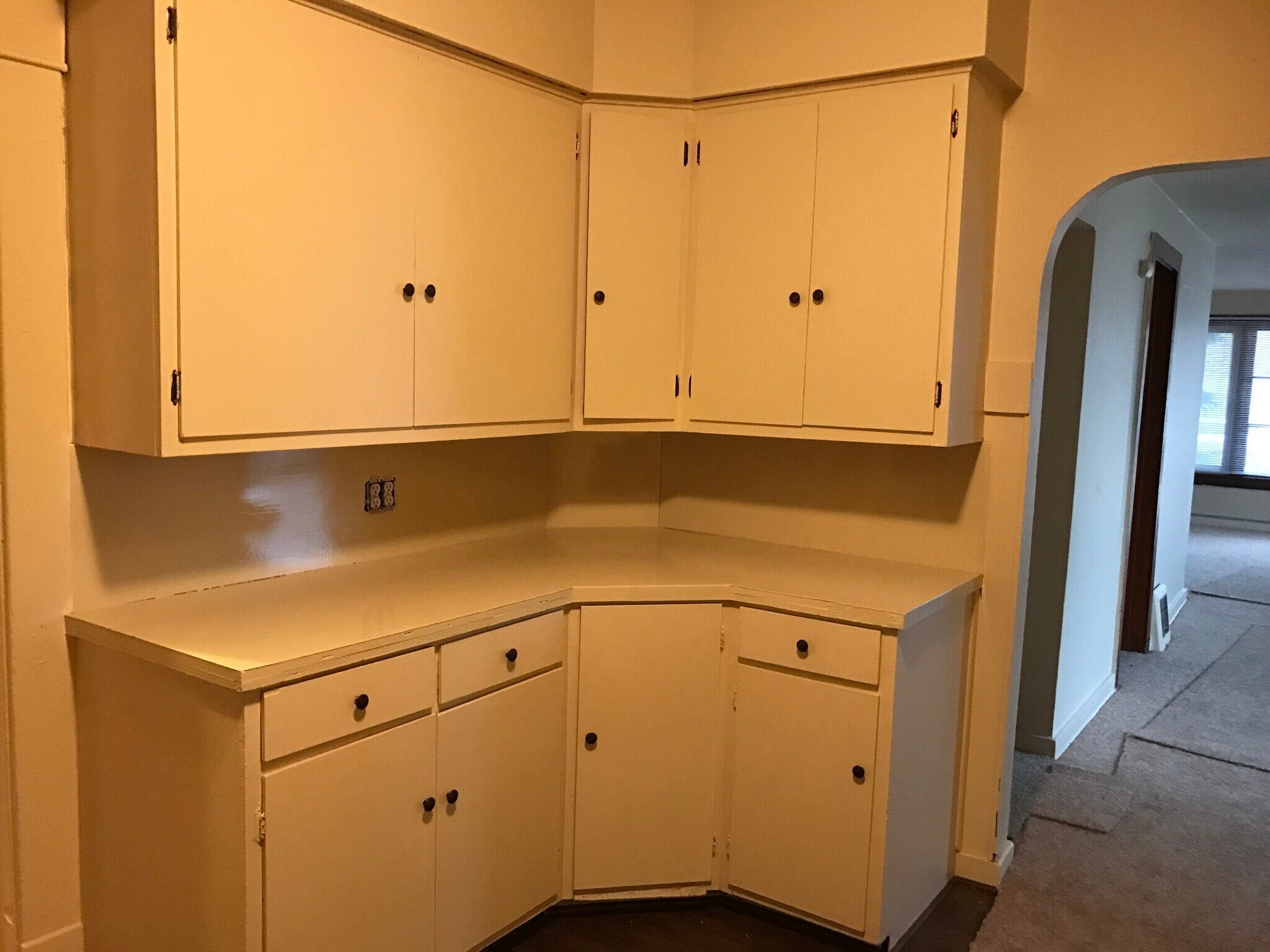 Building Photo - 605 Huffman St