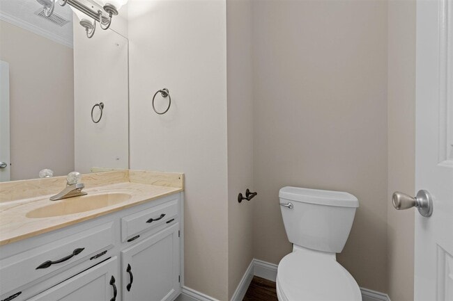 Building Photo - 1745 Ewing Ford Rd