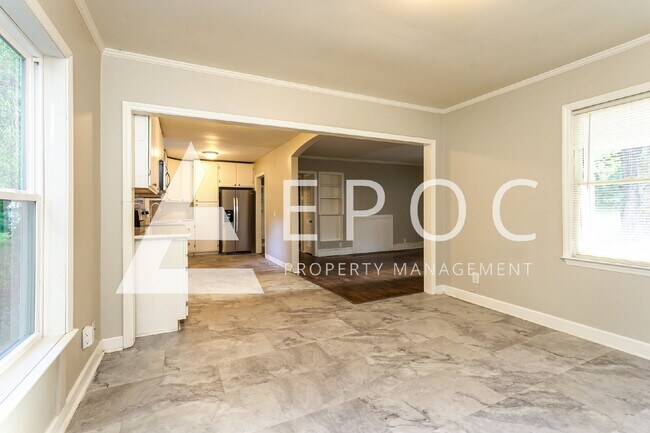 Building Photo - 3307 Amos Dr
