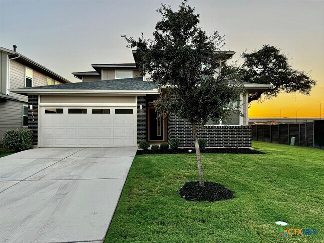 Building Photo - 100 Geminiflora Bend