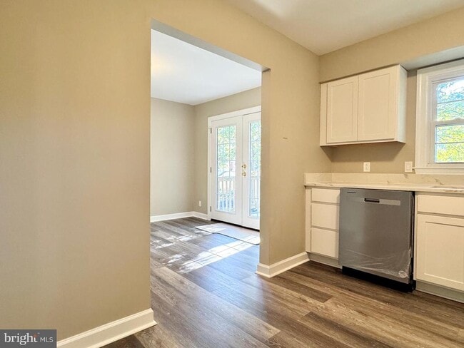 Building Photo - 2 Kelly Ct