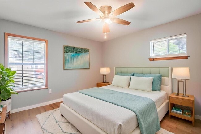 Building Photo - 911 Brown St