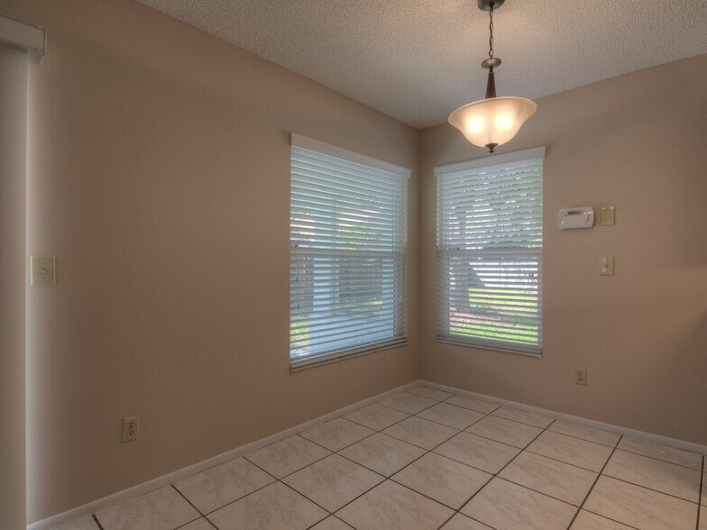 Building Photo - 2066 Inge Ct