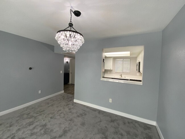 Building Photo - 1908 Tierra Vista Dr