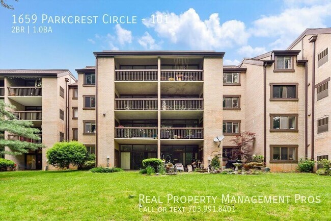 Building Photo - 1659 Parkcrest Cir