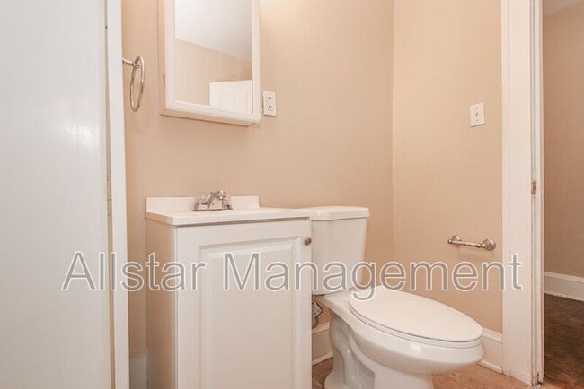 Building Photo - 7508 Theota Ave