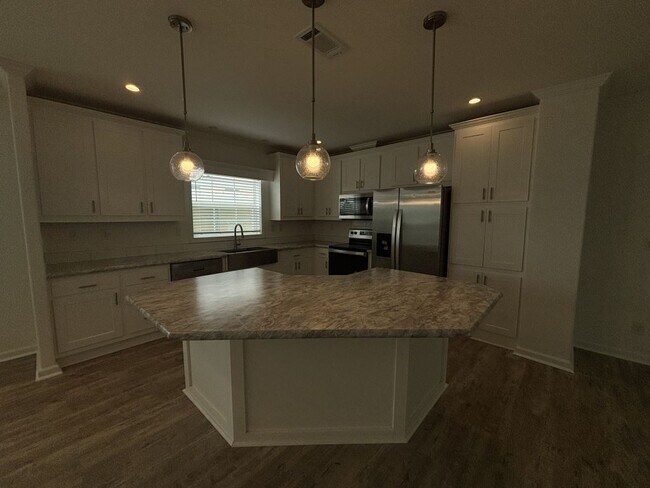 Building Photo - 909 Inagua W