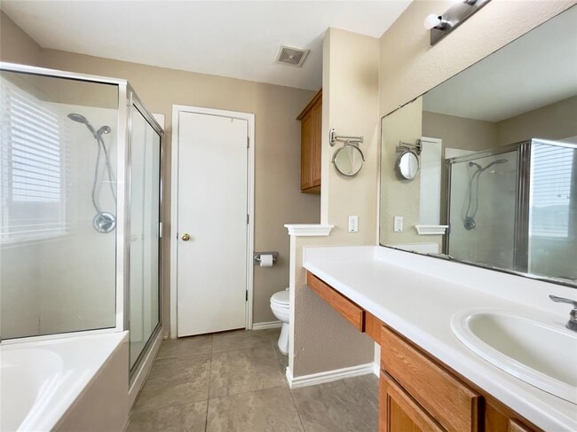 Building Photo - 318 Mitchell Dr