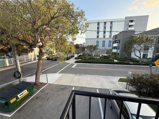 Building Photo - 5963 SW 66th Terrace