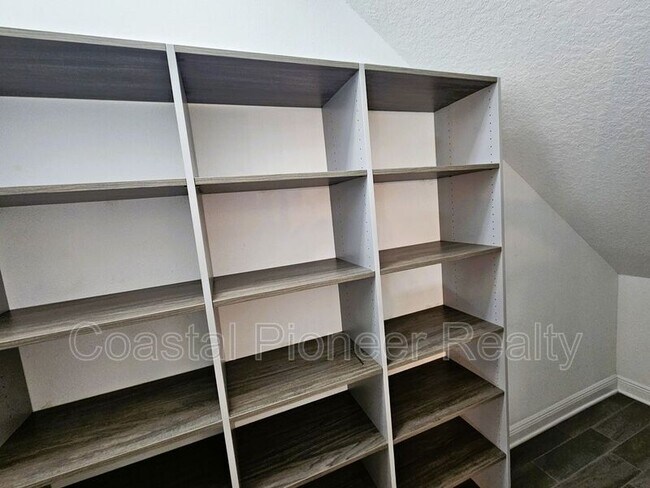 Building Photo - 30219 Southwell Ln