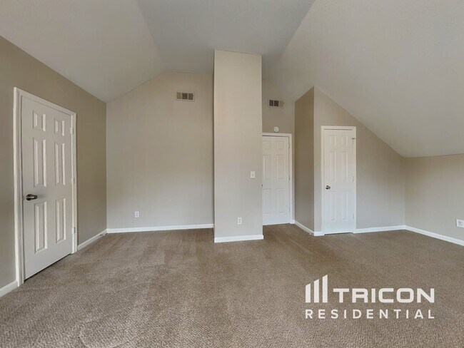 Building Photo - 718 Fletcher Dr