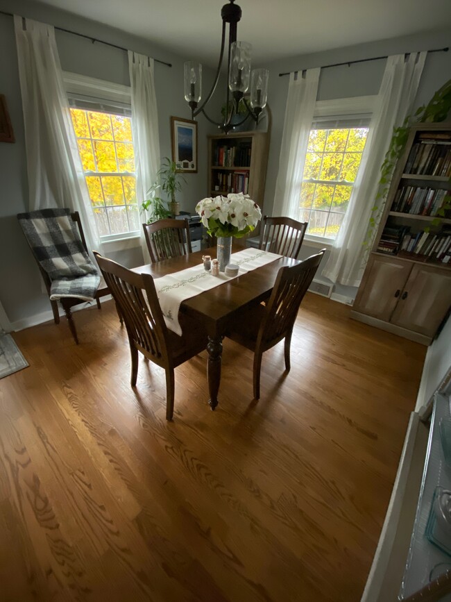 Dining Room - 4678 Fort Ave