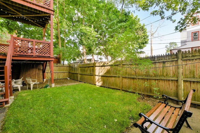 Building Photo - 30 Forbes St