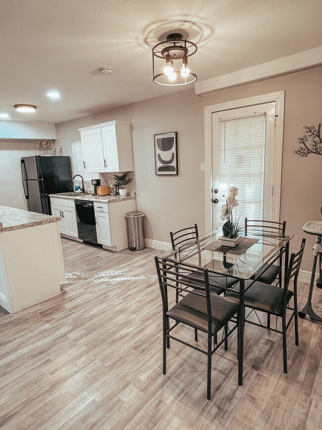 Building Photo - 5226 Perry St