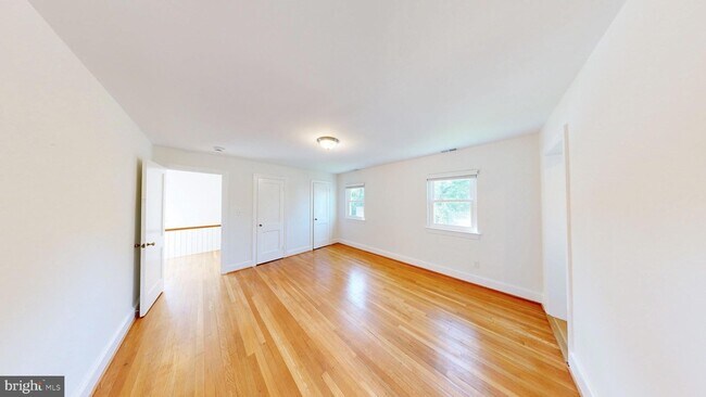 Building Photo - 11 Indian Spring Dr