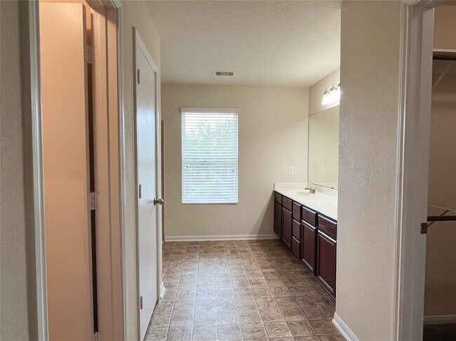 Building Photo - 3230 Upland Spring Trace