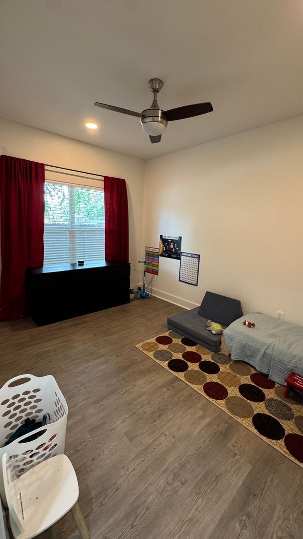 Building Photo - Gorgeous 3/2 House Corner Lot in Downtown Bryan w/ July Move In!