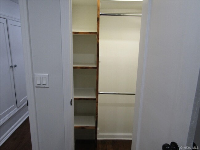 Building Photo - 321 Redmont Rd