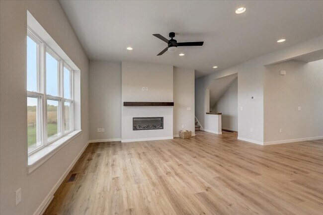 Building Photo - 986 Clover Lane, Deforest WI 53532