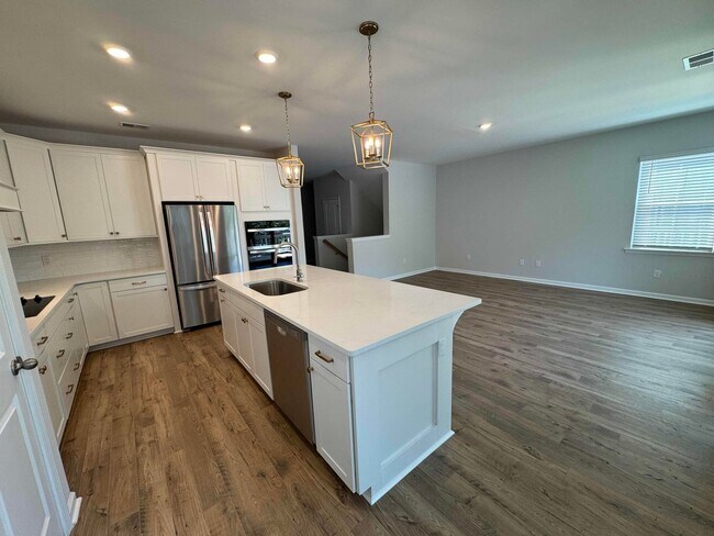 Building Photo - 20 Ladyslipper Ln