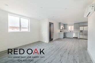 Building Photo - 11512 Oxford Ave