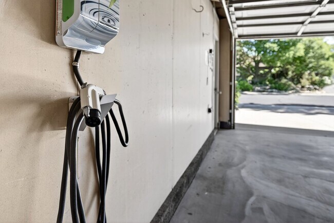 Building Photo - 2,003 Sq Ft Modern 4BR/2BA: Solar, EV Charging & Private Orchard!