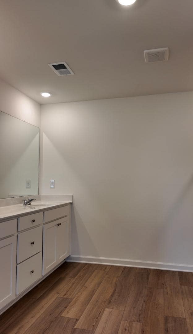 Building Photo - 136 Market St