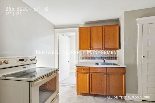 Building Photo - 265 Beech St