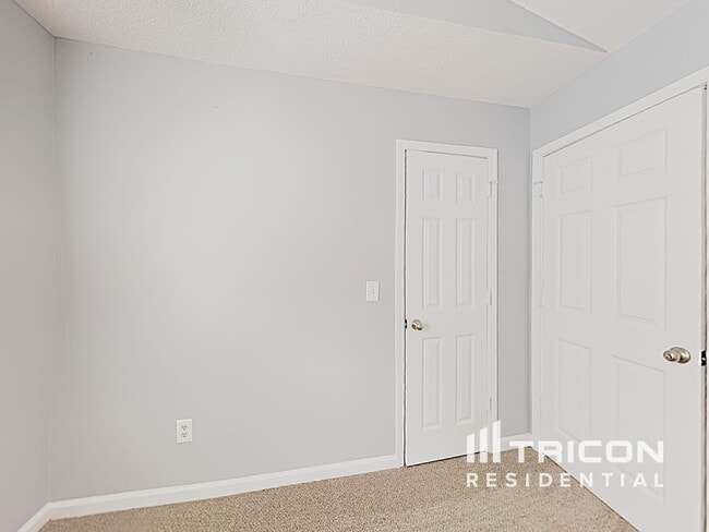 Building Photo - 7089 Merrywood Dr