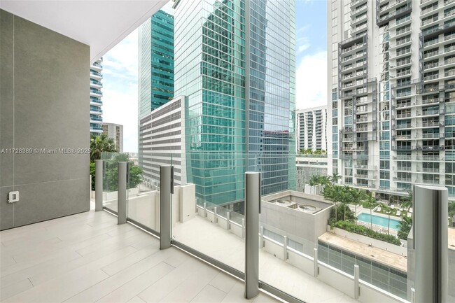 Building Photo - 300 Biscayne Blvd Way