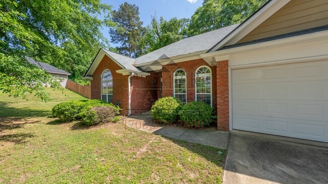 Building Photo - 48 Redwood Dr