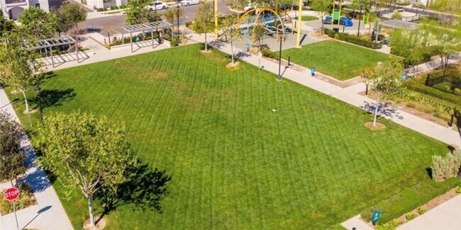 Building Photo - 4421 S Bryant Pso