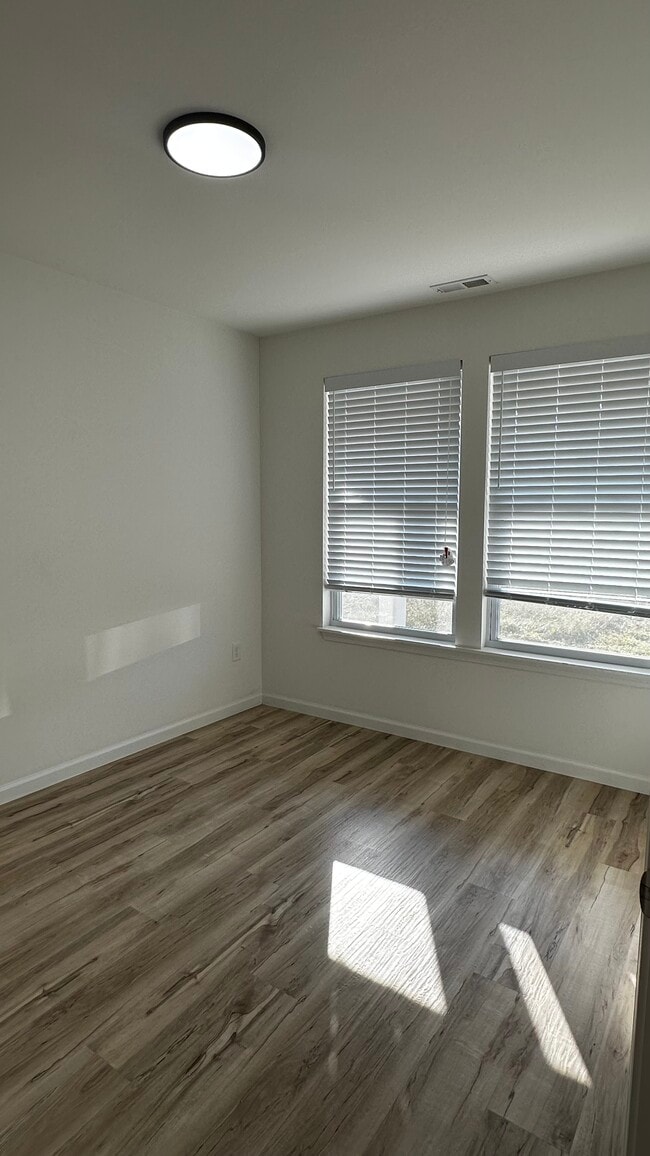 Building Photo - 938 Osage Villa Ct