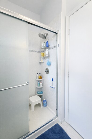 Building Photo - 2413 W Taylor St