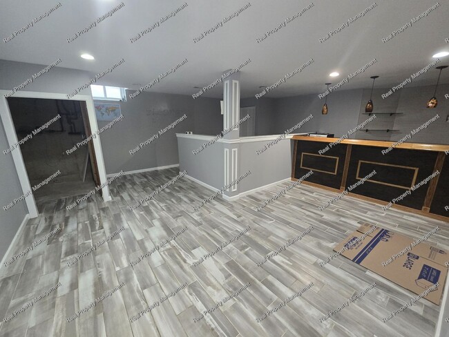 Building Photo - 9763 Garden Way